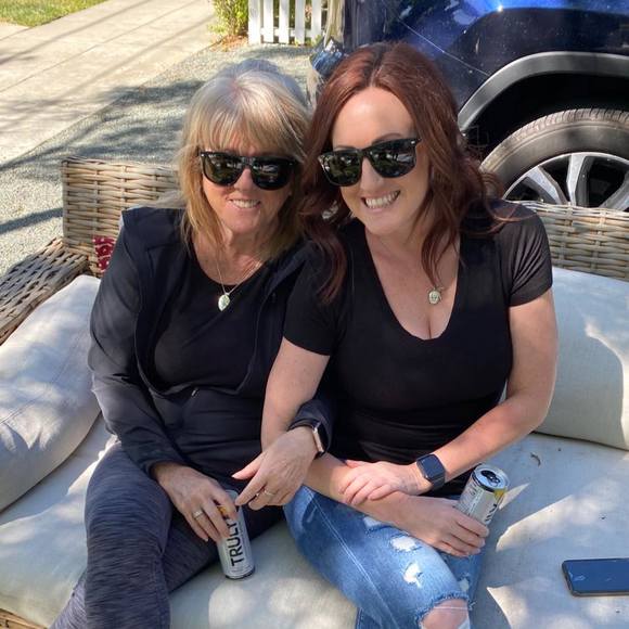 Meet your Posher, Shawna - Picture 1 of 1